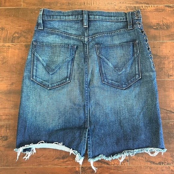 HUDSON Denim Lulu Jean Pencil Skirt Lace Up Side Raw Hem Size 25 Mini - Picture 4 of 11